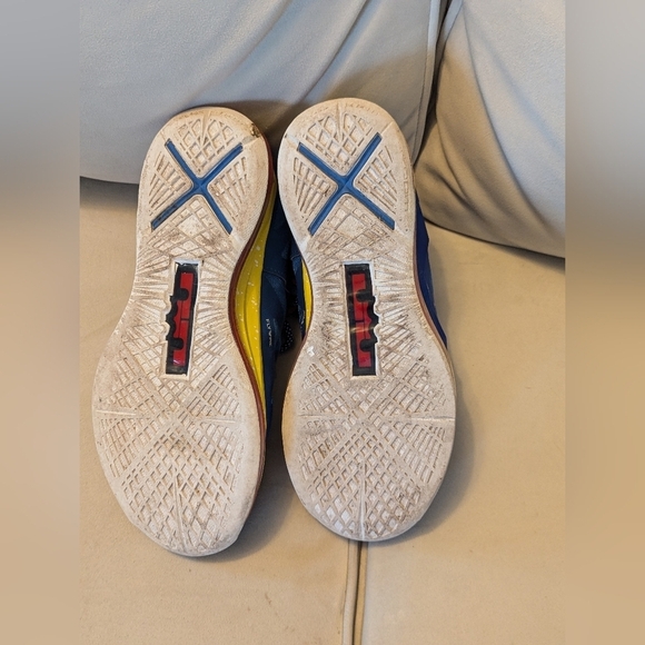 Nike sneakers 😁 - Picture 7 of 11